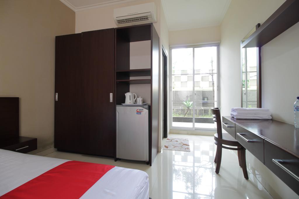 Reddoorz Plus Near Ambassador Mall 雅加达 外观 照片