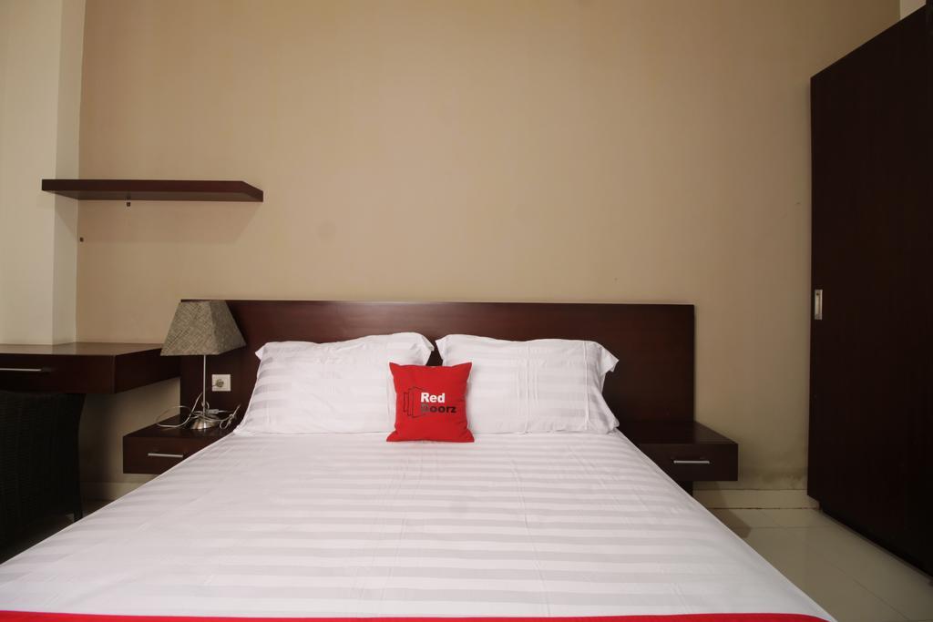 Reddoorz Plus Near Ambassador Mall 雅加达 外观 照片