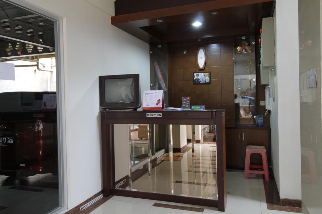 Reddoorz Plus Near Ambassador Mall 雅加达 外观 照片
