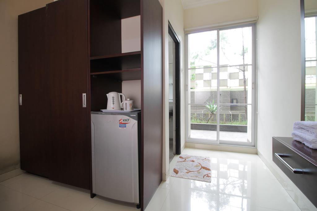 Reddoorz Plus Near Ambassador Mall 雅加达 外观 照片