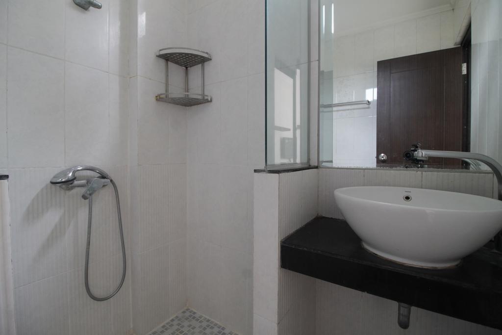 Reddoorz Plus Near Ambassador Mall 雅加达 外观 照片